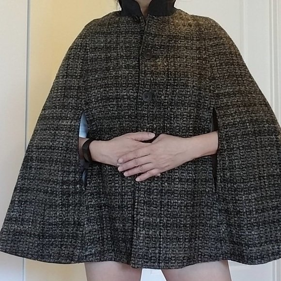 Yansi Fugel reversible cape - Picture 8 of 9